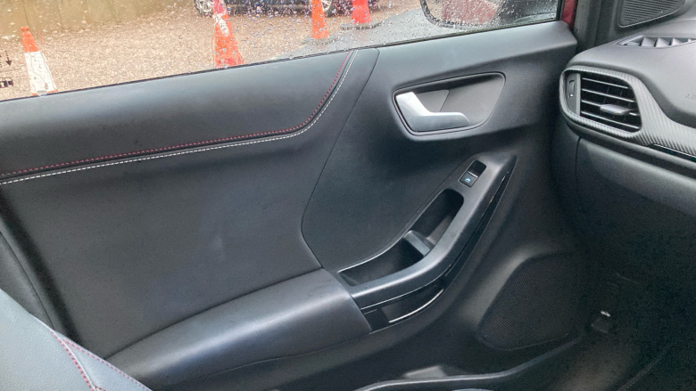 Ford Puma 1.0 EcoBoost Hybrid mHEV Vivid Ruby Edition 5dr Petrol Hatchback